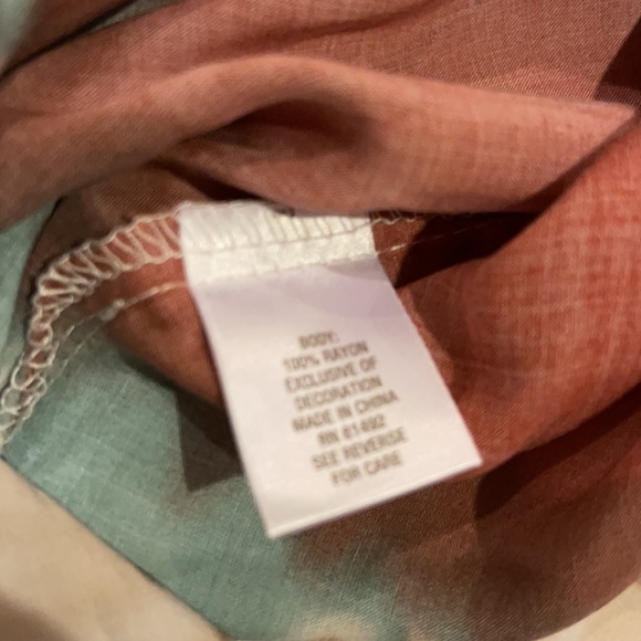 NWT Dressbarn tie dye look blouse - Picture 8 of 9